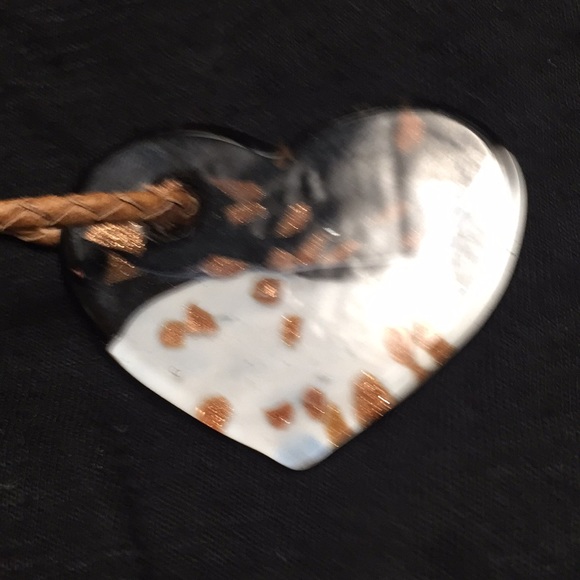 Glass heart necklace - Picture 5 of 5